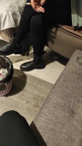 【佳人有约】,原爱情故事,泡良达人,新人,离异单身少妇,骚逼还粉色的,欲拒还迎推倒爆操逼逼紧<script src=